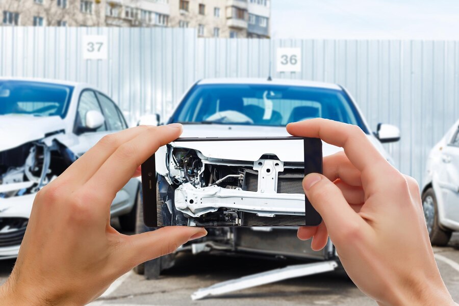 capturing a damaged car